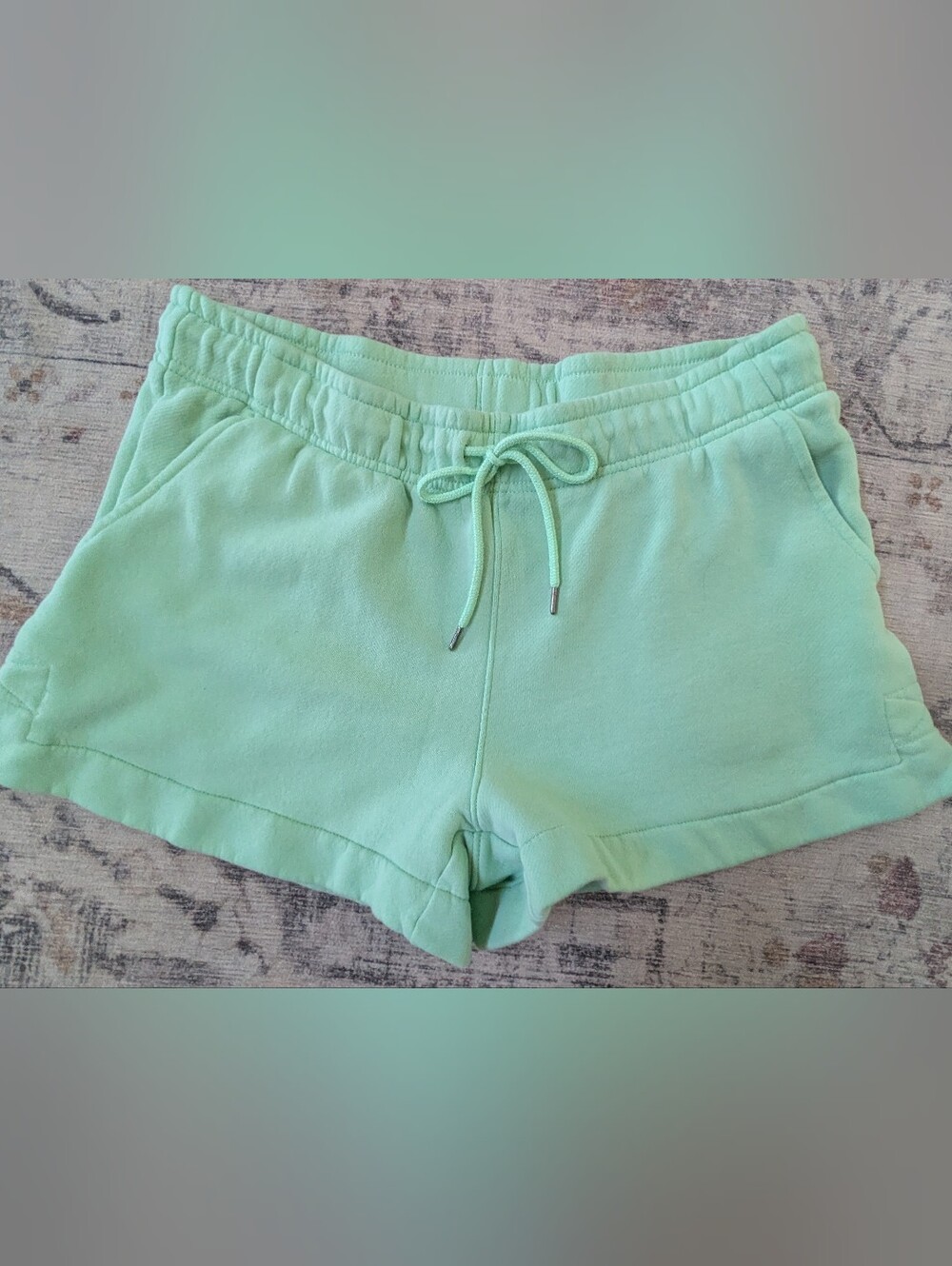 Universal Thread Mint Green Drawstring Athletic Shorts